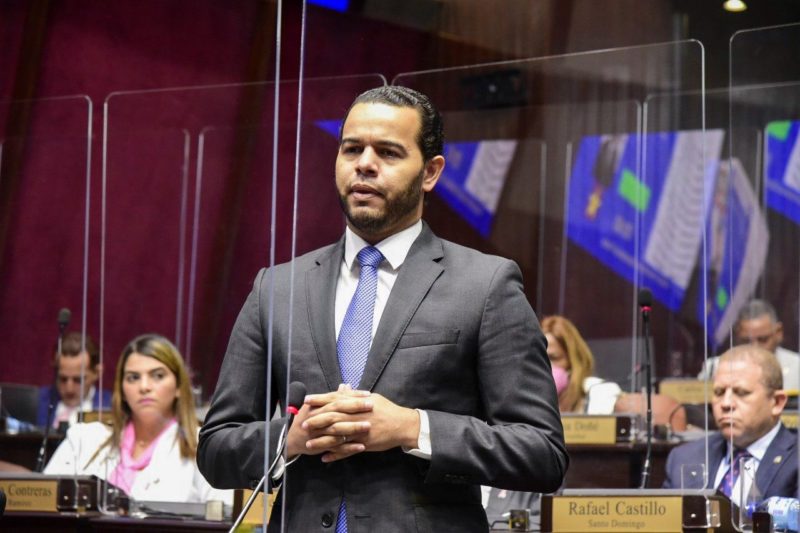 Diputado dice fideicomiso Punta Catalina muestra incapacidad gerencial del Gobierno