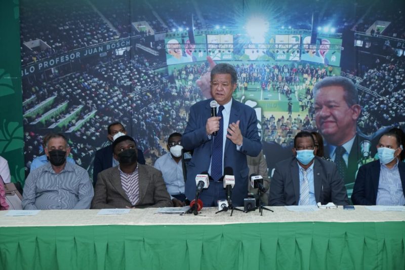 Leonel Fernández dice que Banco Central manipula opinión pública nacional respecto a crecimiento económico