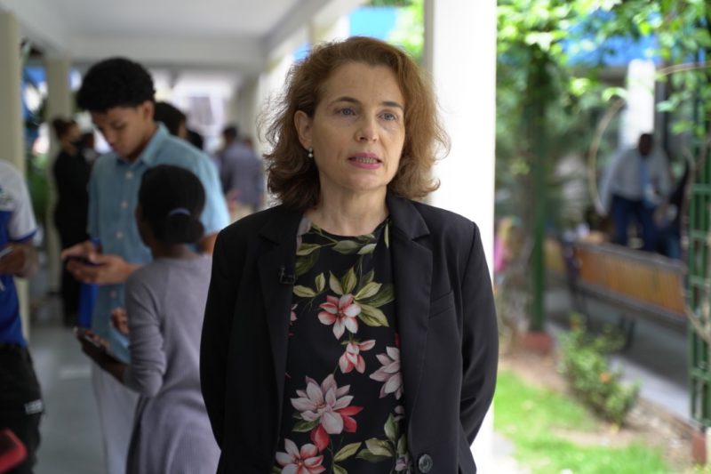 Escritoras internacionales valoran uso de libro digital