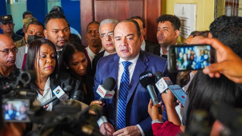 Colegio de Abogados denuncia sectores poderosos protegen responsables de la muerte a tiros de jurista en Santiago