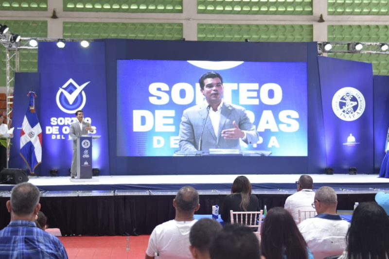 Wellington Arnaud encabeza tercer sorteo de obras del INAPA con una inversión de RD$1,000 millones