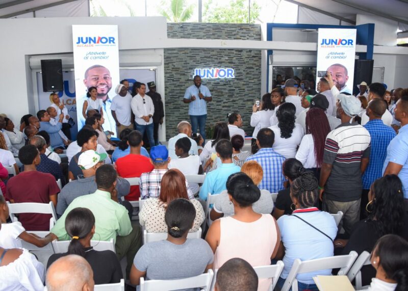 Aspirante a la Alcaldía Santo Domingo Norte inaugura oficina política