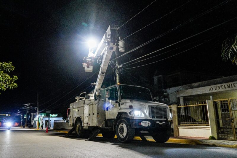 Edesur ilumina cuatro comunidades apartadas en el Cercado, impactando más de 8,000 familias