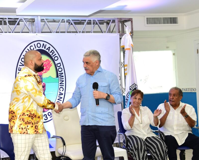 Crecimiento del PRD es indetenible: El Cata se juramenta en el partido