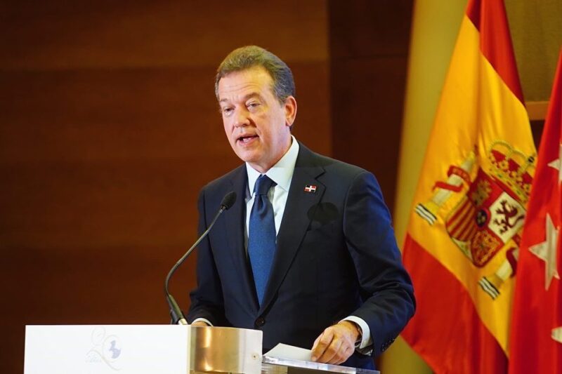 Bisonó destaca durante ponencia ante líderes iberoamericanos que “RD está de moda” por buena gestión de gobierno