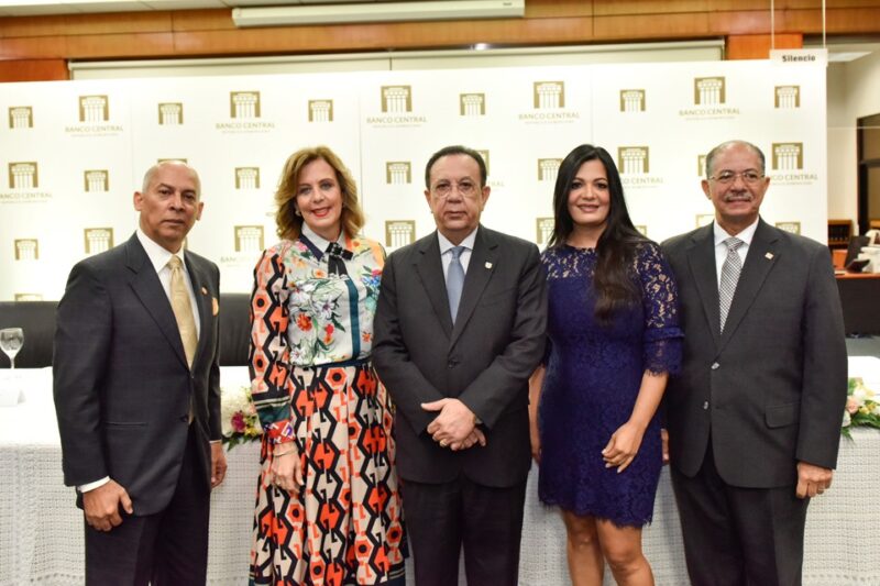 Banco Central pone en circulación cuatro nuevas obras de su colección bibliográfica