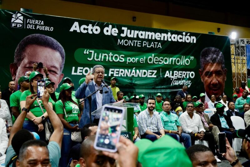 Leonel pone «al servicio del Gobierno la experiencia» de FP para enfrentar incremento de violencia y criminalidad
