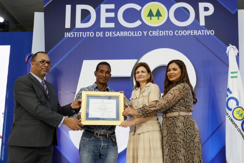 Vicepresidenta asegura crecimiento de las cooperativas se traduce en fortaleza para la economía