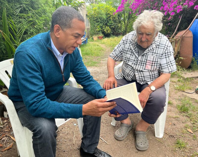 Valentín se reúne con Pepe Mujica; será conferencista en seminario “Integración Regional Latinoamericana”