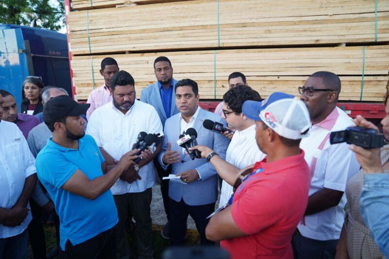 Fedomu aporta US$1.0 millón a zonas afectadas por huracán Fiona en el Este