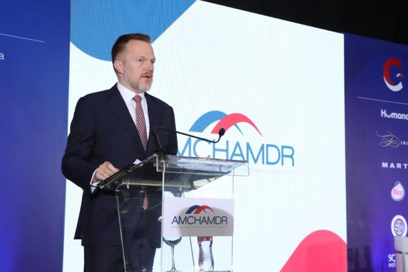 Almuerzo de Acción de Gracias destaca colaboración entre RD-EE.UU.