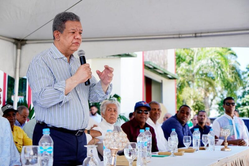 Leonel anuncia tocará puertas de amigos “en el Congreso de Estados Unidos”