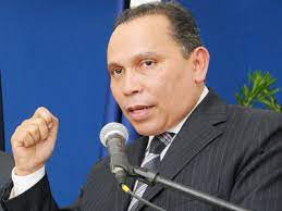 Radhamés Jiménez juramenta exdirigentes peledeistas y de otras organizaciones en Mao.