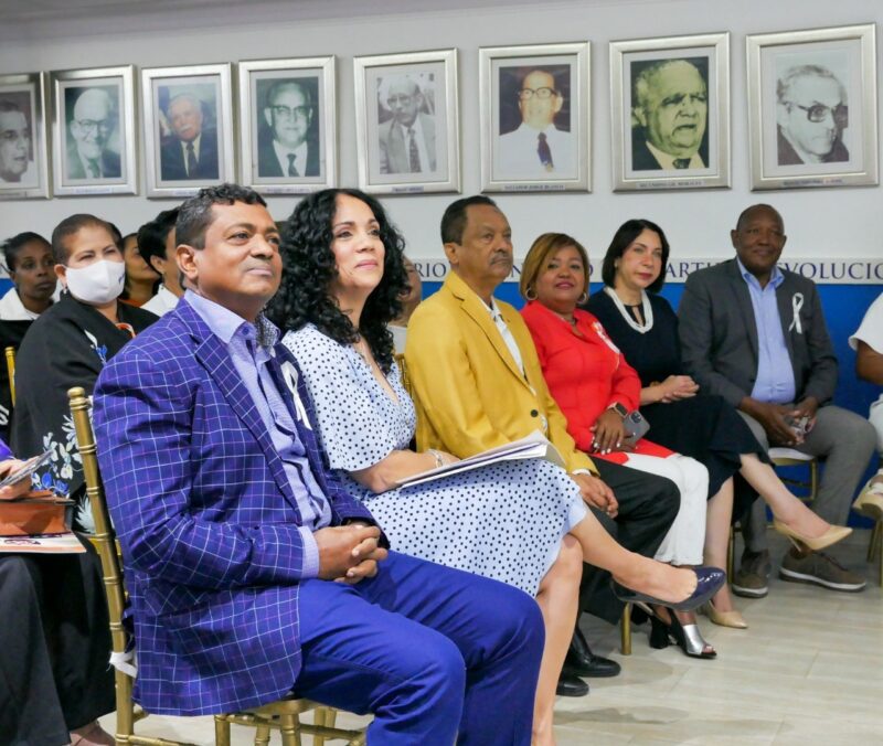 Miembro JCE destaca lucha de la mujer por superar la violencia política  