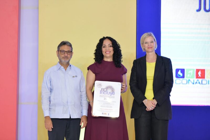 JCE recibe “Sello de plata RD Incluye 2022″ por políticas de inclusión