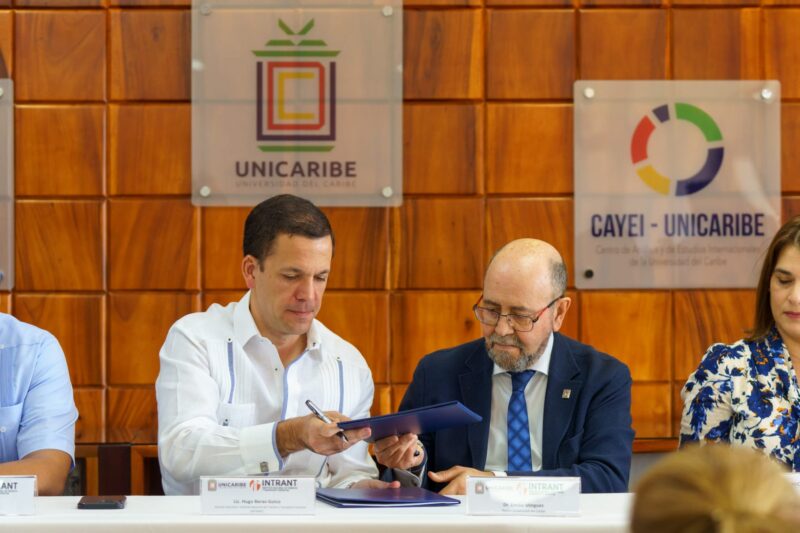 Intrant y Unicaribe unen esfuerzos para el fortalecimiento de la movilidad segura y sostenible en RD