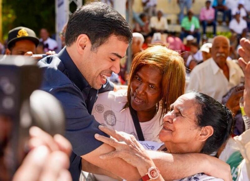 Roberto Ángel afirma revolución social de Abinader llega a más de 30 mil personas con “Primero Tú” este año