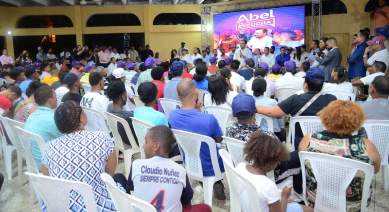 Abel Martínez dinamiza militancia PLD y escucha sectores de la circunscripción 2 del Distrito Nacional