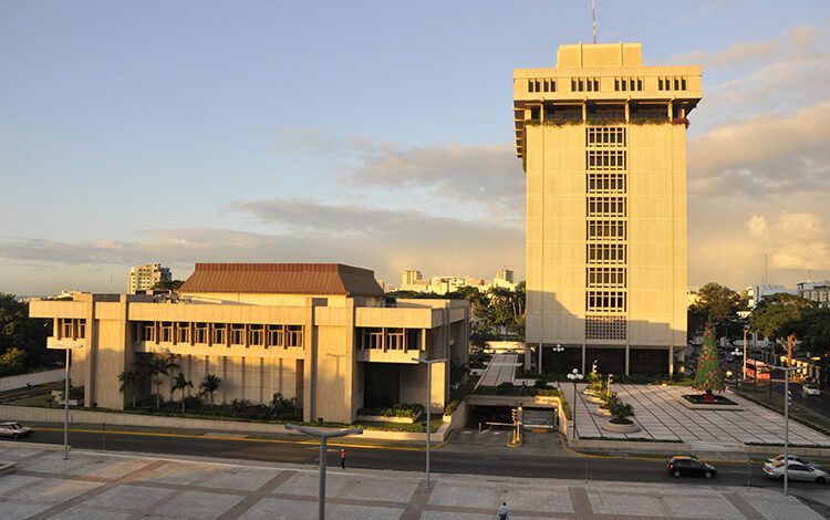 Banco Central informa que las remesas alcanzaron los US$1,566.3 millones entre enero y febrero de 2023, aumentando así 3.9 % con respecto al mismo periodo de 2022