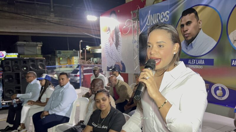 Betty Gerónimo recibe respaldo de diputado Alex Lara