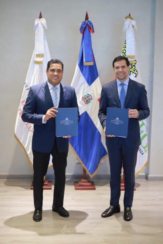 Propondrán a La Vega como ciudad creativa de artesanía y artes populares ante la UNESCO