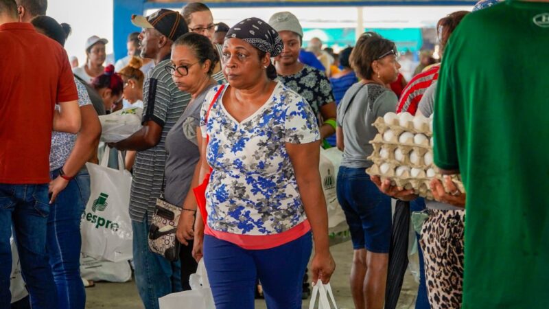 Más de 90 mil personas de distintas clases sociales se abastecen de alimentos en ferias “Inespre Está de Madre”