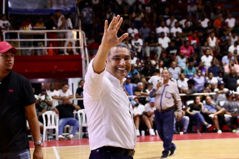 Luis Alberto creará una unidad que canalice y motive la donación de sangre