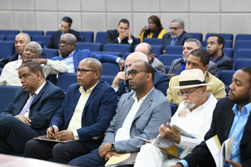 JCE sostiene reunión con delegados de organizaciones políticas