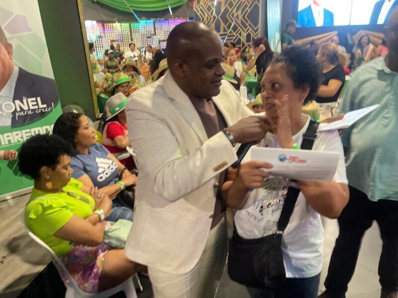 Valentín Pérez: Agustin Mercedes realiza encuentro con la comunidad dominicana en Madrid.