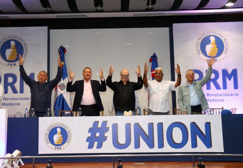 Hipólito Mejía y Porfirio Peralta encabezan acto por Unidad PRM en MSDE”