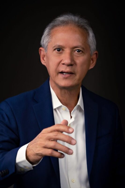 Economista Ng Cortiñas niega deuda pública bajara, por el contrario, subió