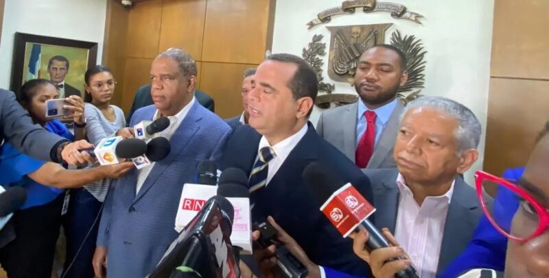 Partidos de oposición reiteran ante JCE rechazo a Comunicado de Admonición