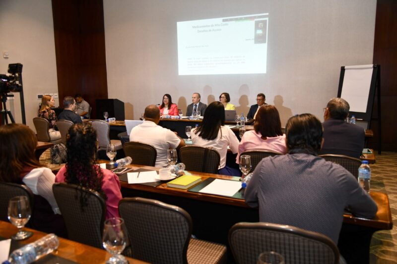 Medicamentos de Alto Costo de Salud Pública capacita colaboradores en gerencia de inventarios