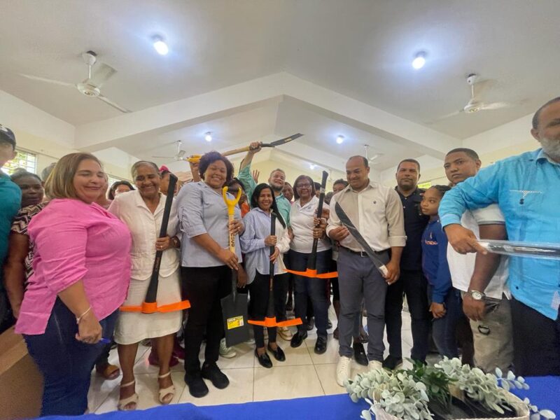 El Director General del FEDA, Señor Hecmilio Galván, desarrollo este fin desemana la 5ta Feria del Paraíso en la Provincia de Pedernales,