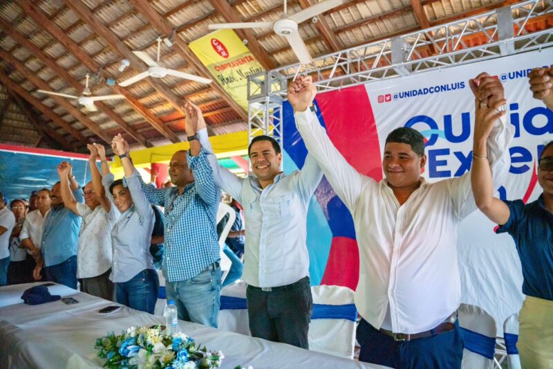 Roberto Ángel integra regidor del PLD y más de 40 presidentes comité de base a Unidad Externa en Montecristi