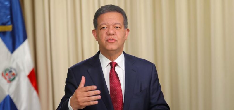 Leonel Fernández rechaza construcción de canal para desviar flujo Río Masacre