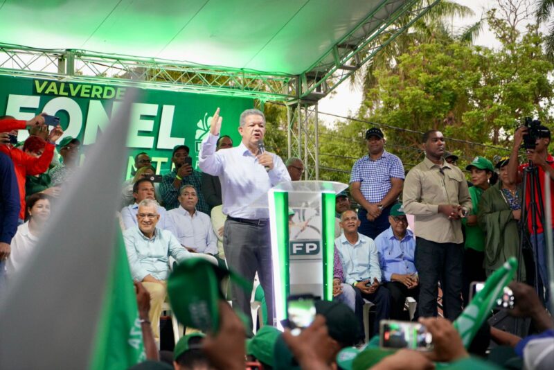 Leonel reitera que el gobierno del «cambio» es neveras vacías, estufas apaga’ y en la mesa, “na de na”