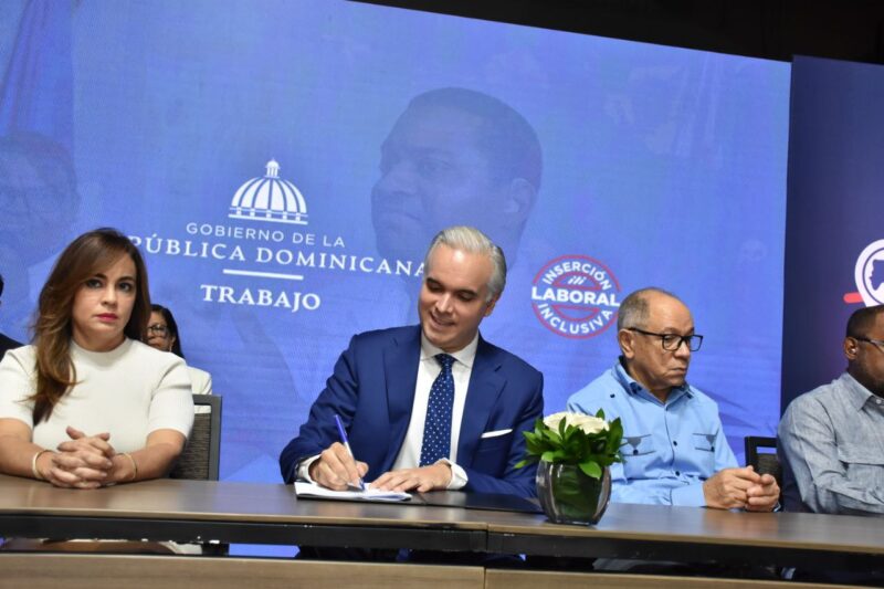Ministerio de Trabajo presentó compromiso para fortalecer inserción laboral inclusiva dentro del programa RD Trabaja 