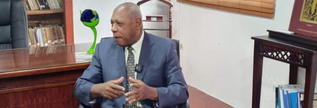 Academia de Ciencias satisfecha de contribuir en la elaboración de los libros de textos de MINERD