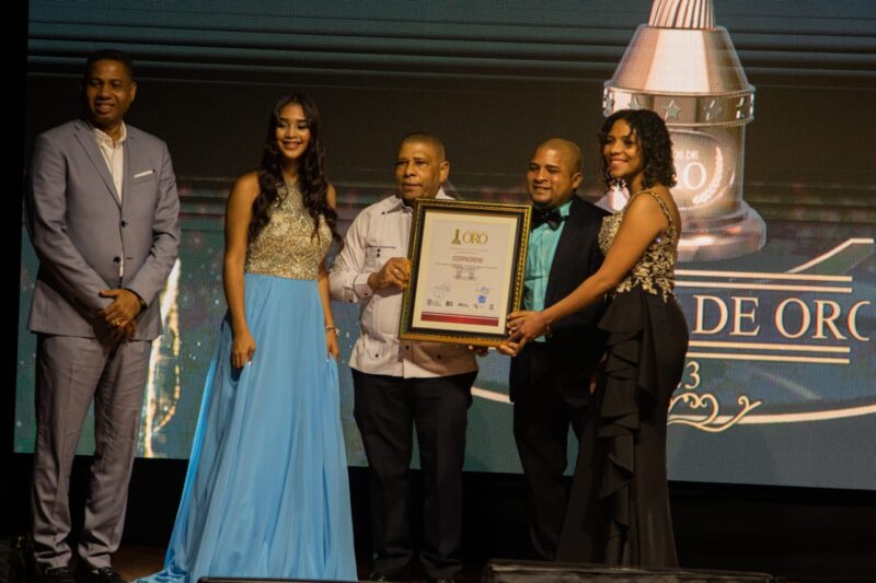 Reconocen a la cooperativa COOPACRENE en los Premios de Oro en Barahona