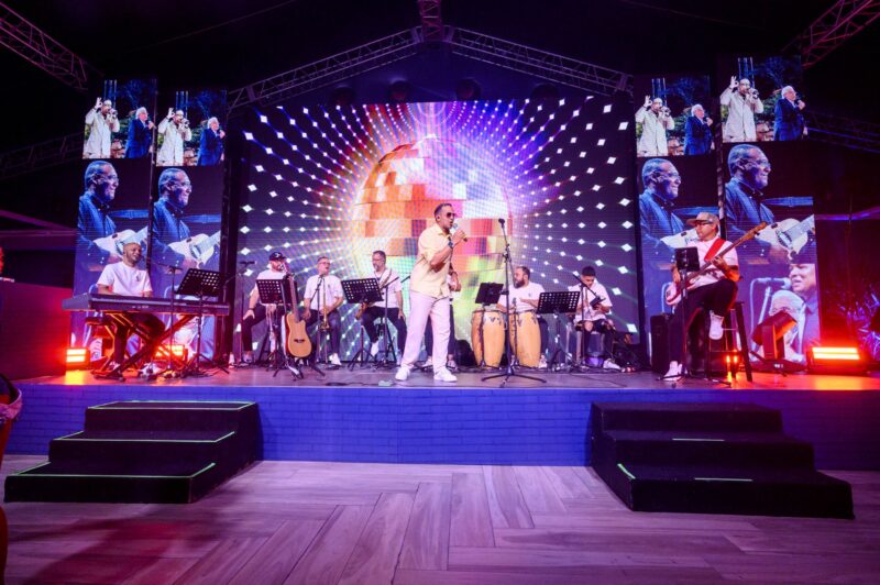 Banreservas publica biografía de Johnny Pacheco