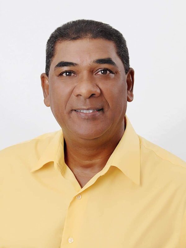 Candidato a alcalde del PLD condena tanda de apagones que azotan a Barahona