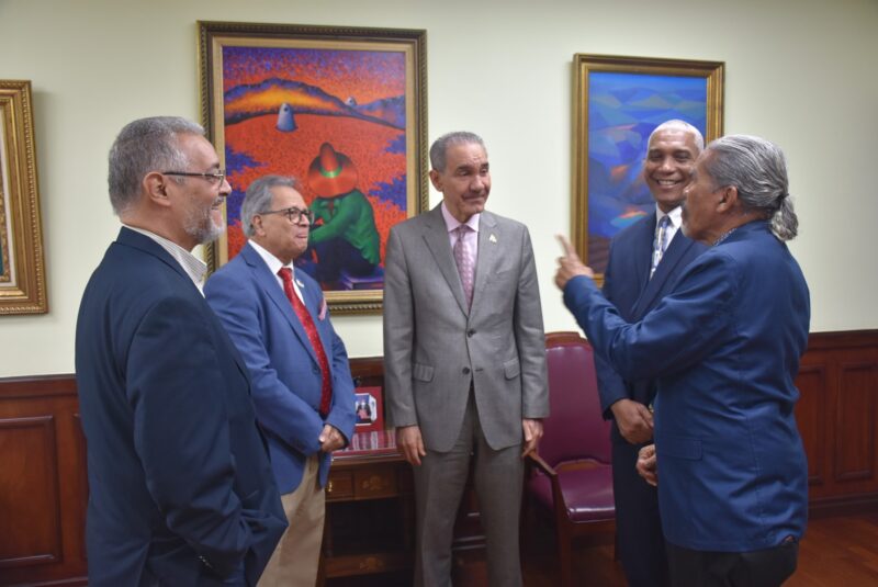 Autoridades y estudiantes Universidad Nacional Evangélica (UNEV) valoran mediación García Fermín en adecuación de tarifas universitarias