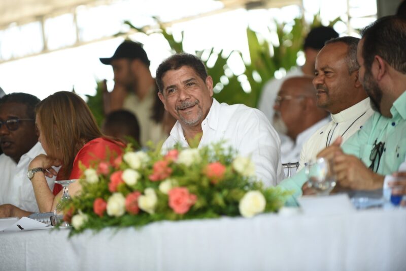 Inicia en Jima Abajo segunda versión Feria del Arroz, dedicada al ministro Limber Cruz