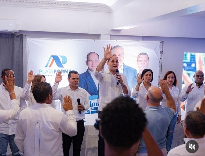 Plataforma juramenta nuevos dirigente que pasan a trabajar al PRM