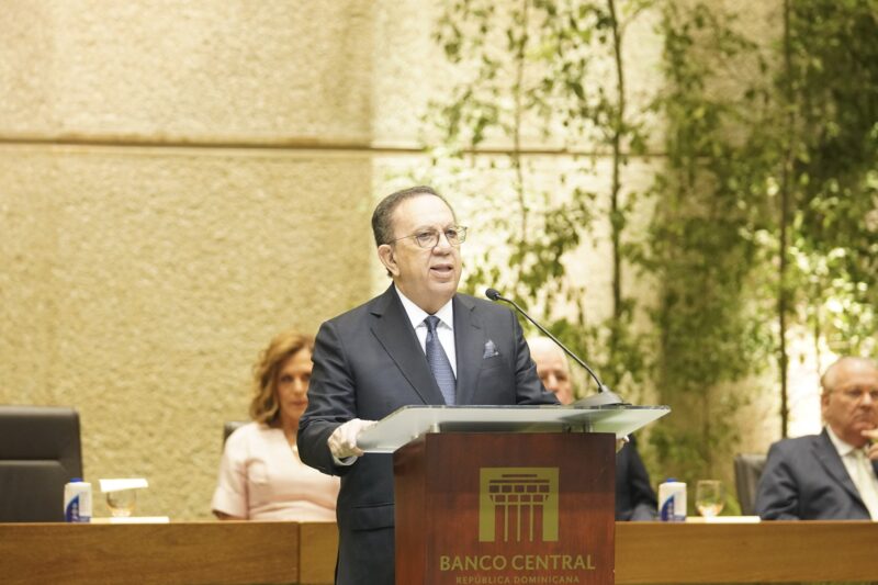 Valdez Albizu informa que la economía dominicana registró un crecimiento interanual de 3.1 % en septiembre de 2023