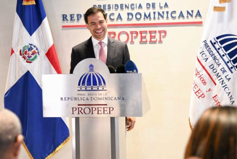 Roberto Ángel anuncia los programas especiales que desarrollará Propeep con motivo de la Navidad