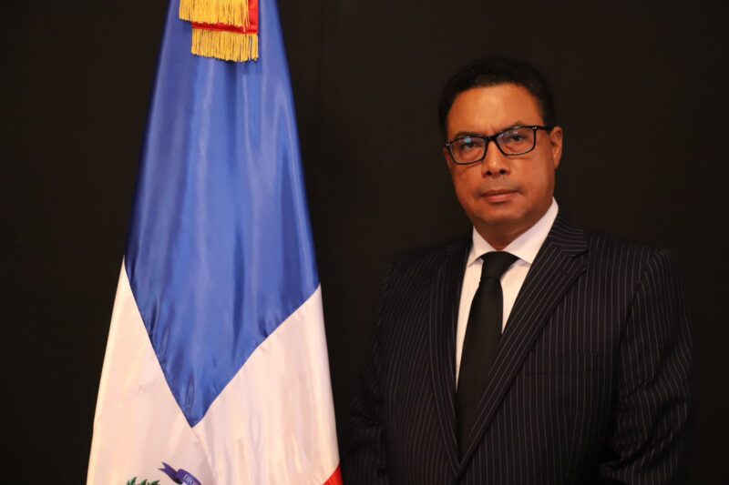 Sociedad de Diarios, Finjus y académicos postulan al TC al jurista y escritor Namphi Rodríguez