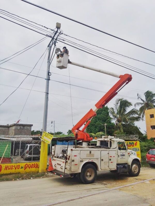 De 258,000 clientes afectados faltan 53,000 por reconectar.