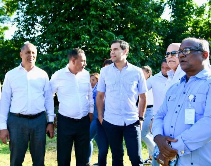 Roberto Ángel articula con varias instituciones del Gobierno, acciones en la provincia de Monte Plata